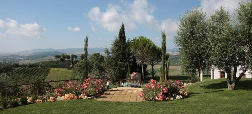 Competenza, qualità, design ricercato e funzionale per ogni ambiente grande o piccolo Servizi di giardinaggio Firenze